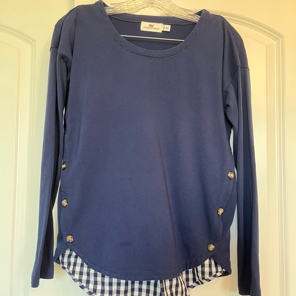 Navy Vineyard Vines sweater size XXS.